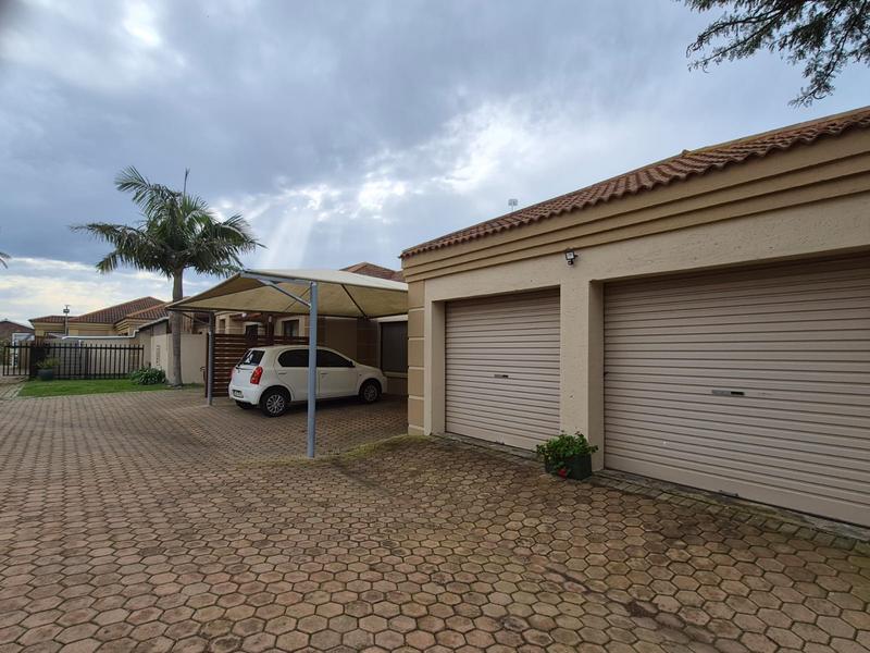 4 Bedroom Property for Sale in Hartenbos Heuwels Western Cape